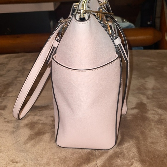 MICHAEL KORS JET SET CROSS GRAIN LEATHER TOP ZIP TOTE BAG - Picture 4 of 13